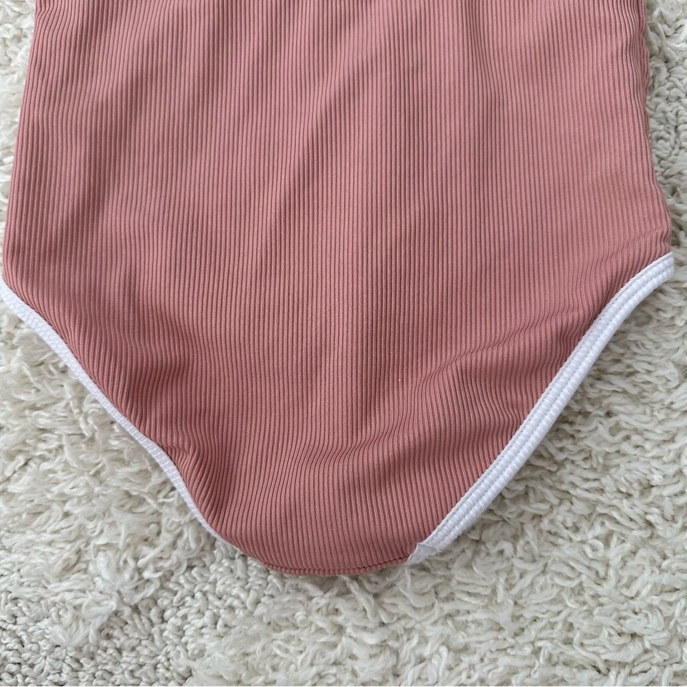 Ava & Oliver Rashguard - Picture 6 of 7